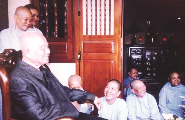 Về Thăm Thầy