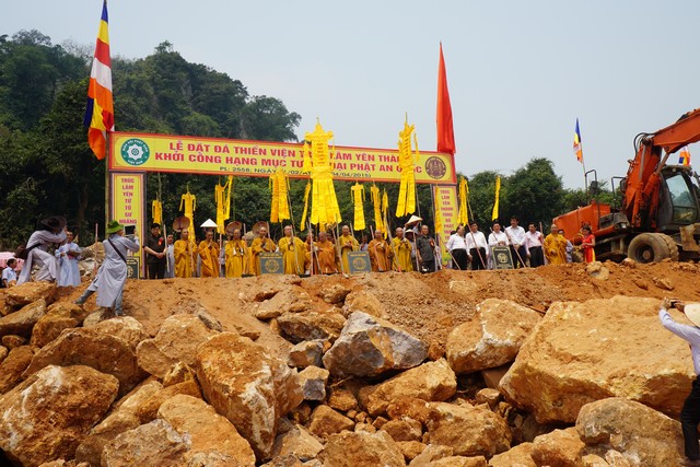 Lễ đặt đá khởi công xây dựng TVTL Yên Thành Nghệ An