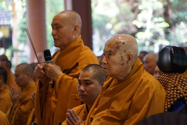 Lễ Phật thành đạo, ngày truyền thống Thiền phái Trúc Lâm Yên Tử tại Tổ đình TV Thường Chiếu 