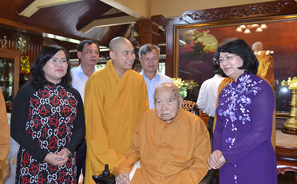 Phó Chủ Tịch nước thăm Hòa thượng Tôn sư Trúc Lâm nhân mùa Phật Đản PL.2563-DL.2019